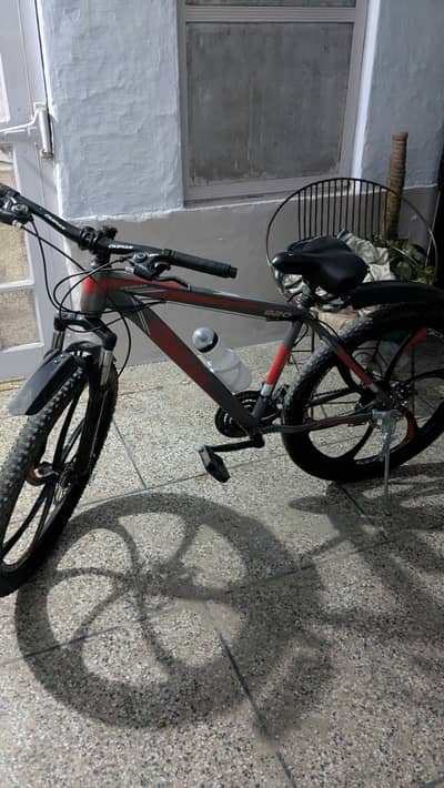 Slightly used Mountain bicycle (with gears)