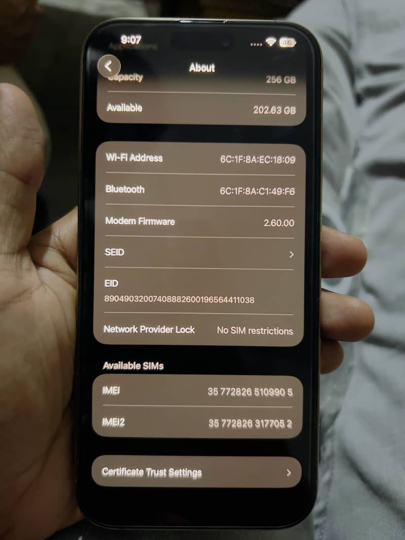Apple iPhone 16 Pro Max 4