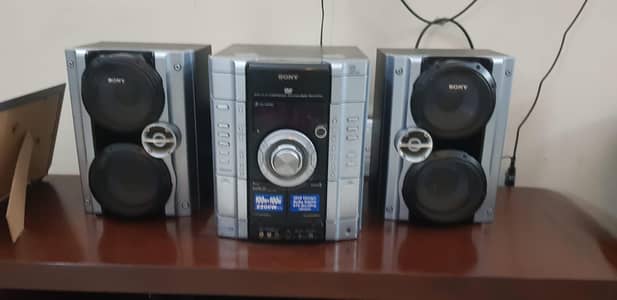 Sony  dvd  with sapeakr