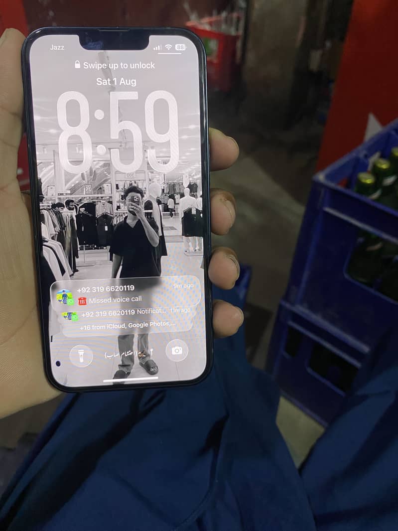 Apple iPhone 13 2