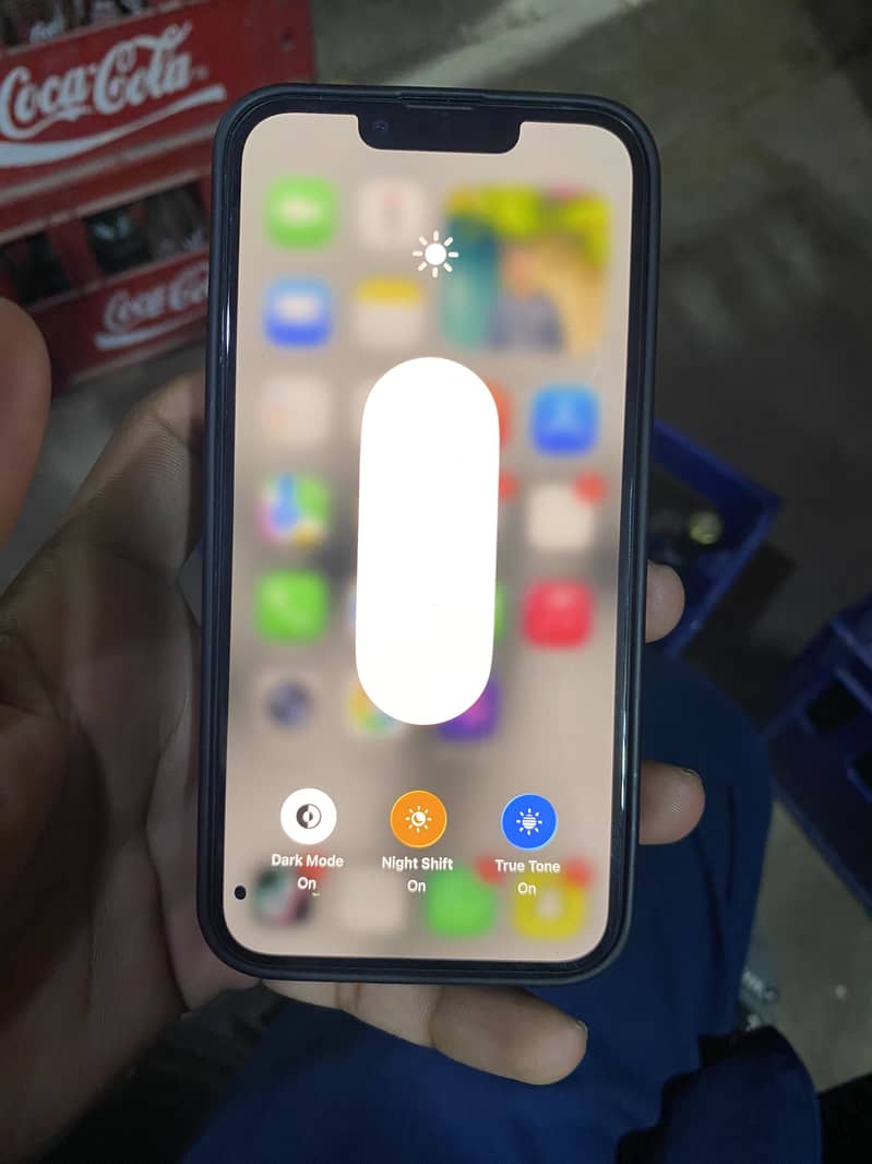 Apple iPhone 13 4