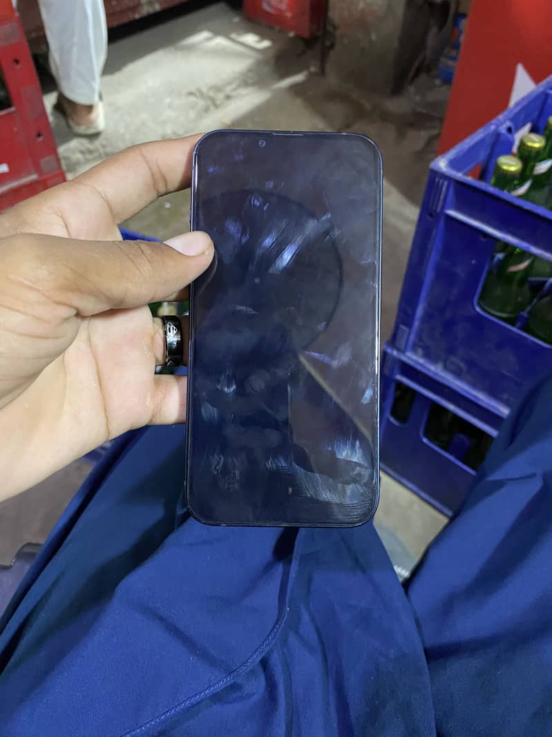 Apple iPhone 13 11