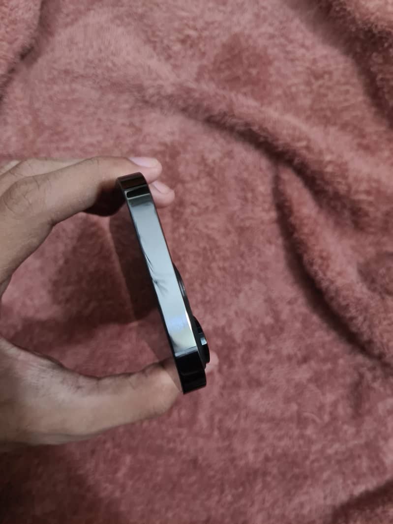 Apple iPhone 14 Pro 2