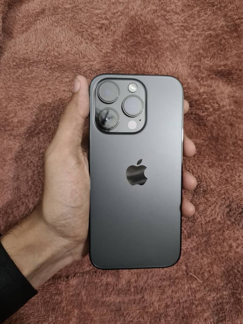 Apple iPhone 14 Pro 0