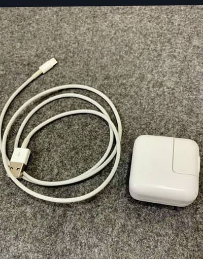iphone X,XS,11,12,13,14 original charger & cable /apple 12watt charger