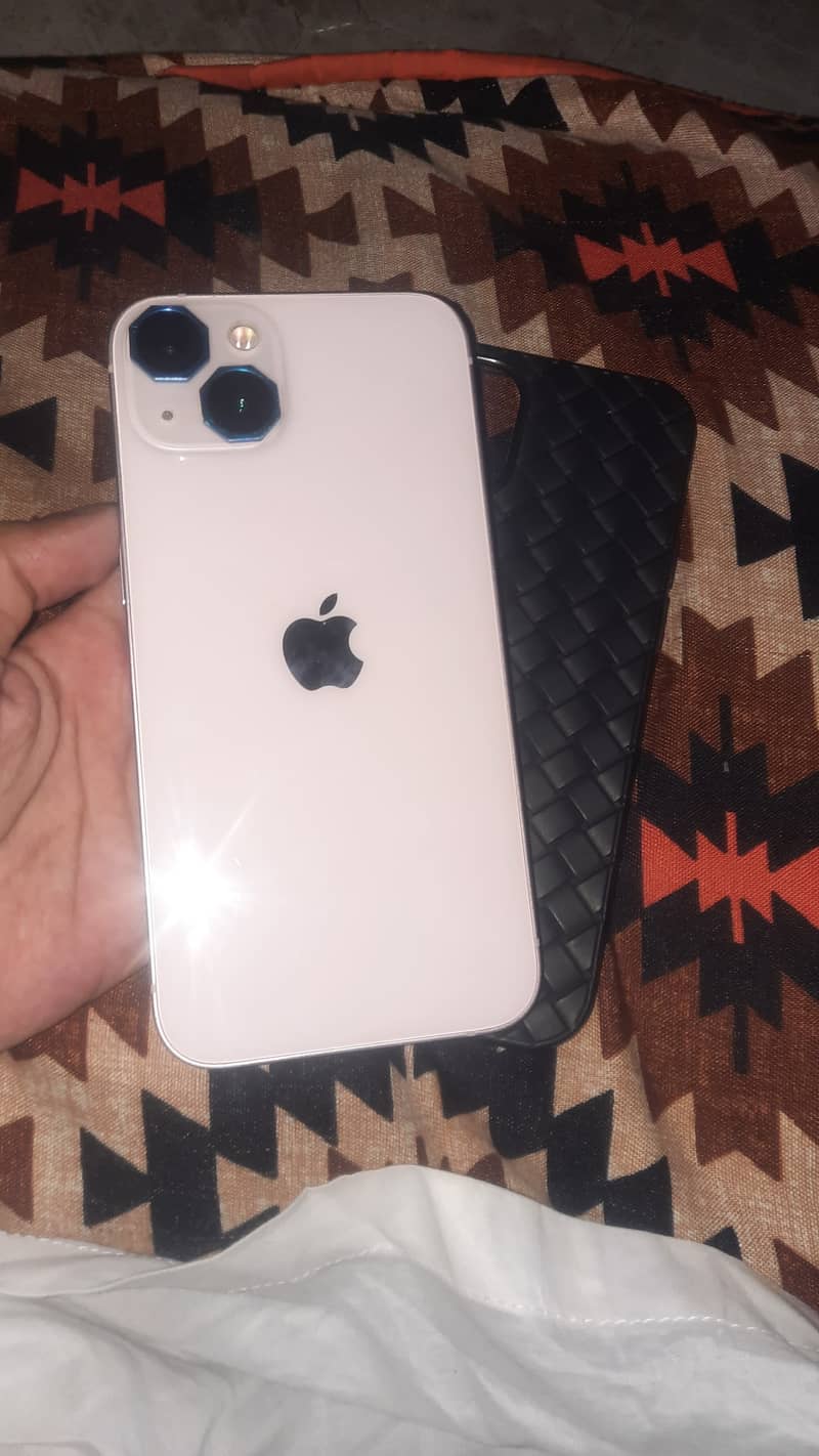Apple iPhone 13 3