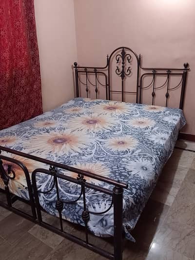 Master King Size Bed With Foam