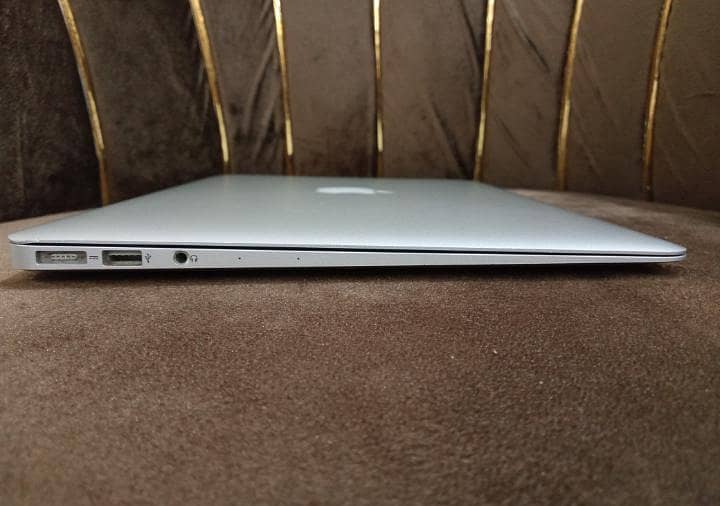 MacBook 11