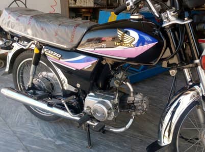 Honda 70 for sale document clear my WhatsApp number