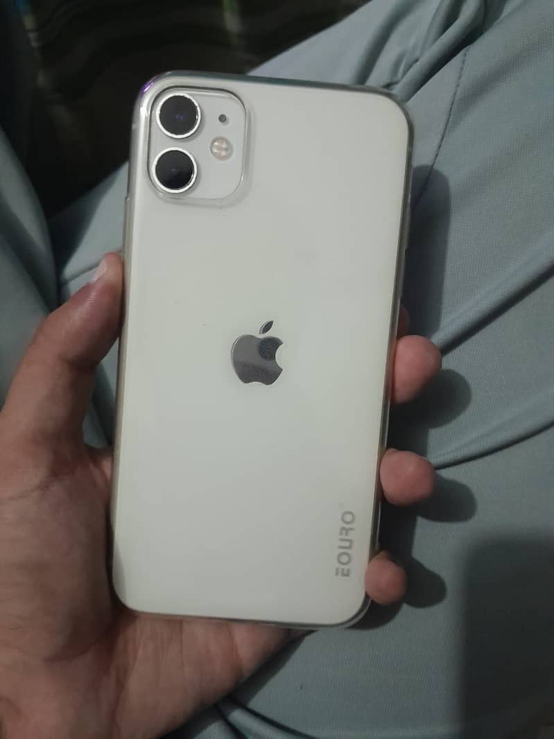 Apple iPhone 11 0