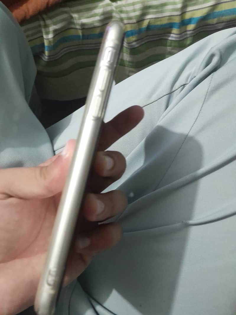 Apple iPhone 11 2