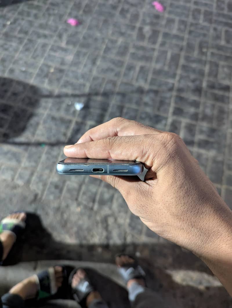 Google Pixel 8 3