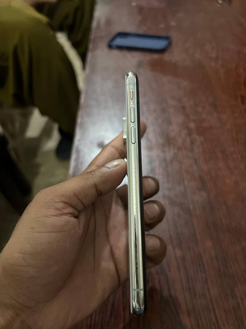 Apple iPhone X 1