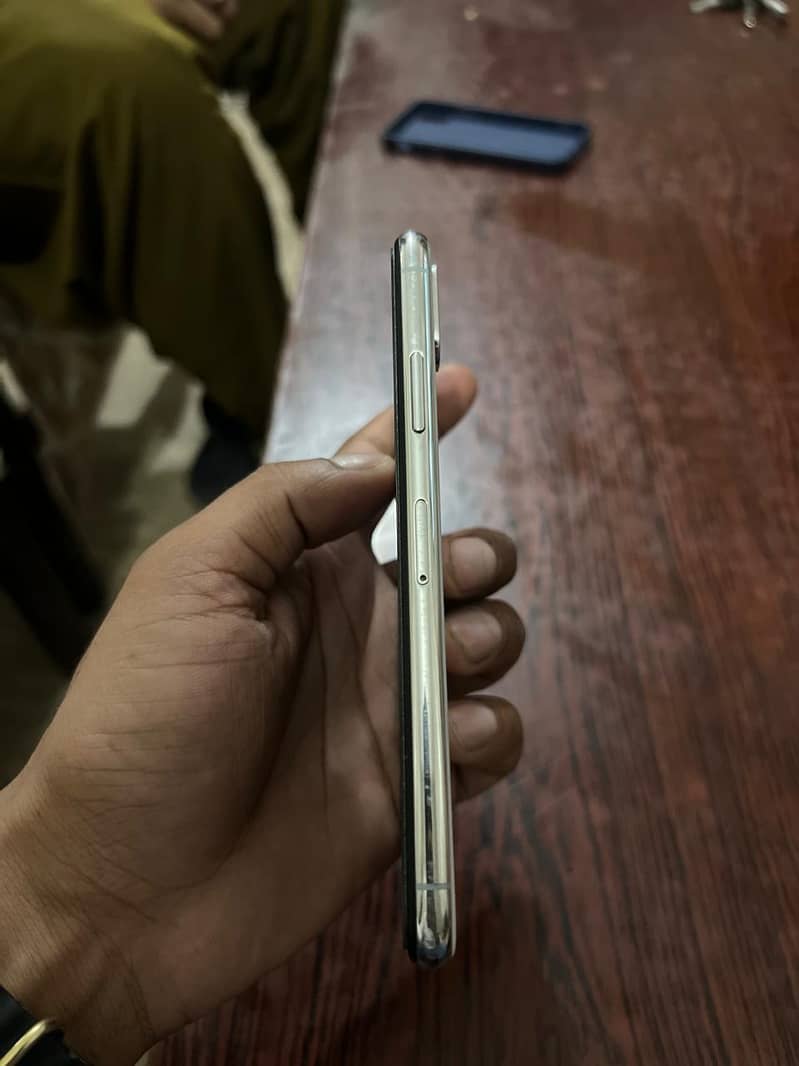 Apple iPhone X 2