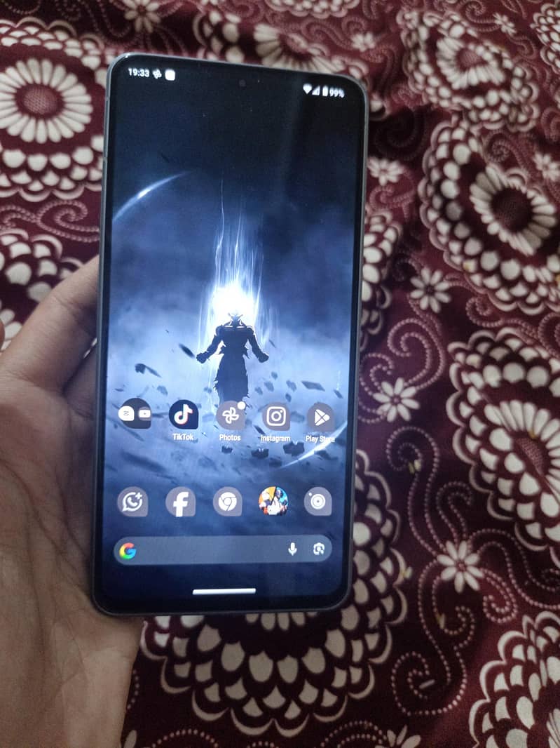 Sharp Aquos r7 5