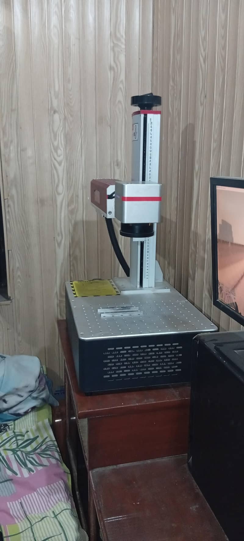Fibre laser marking machine 1