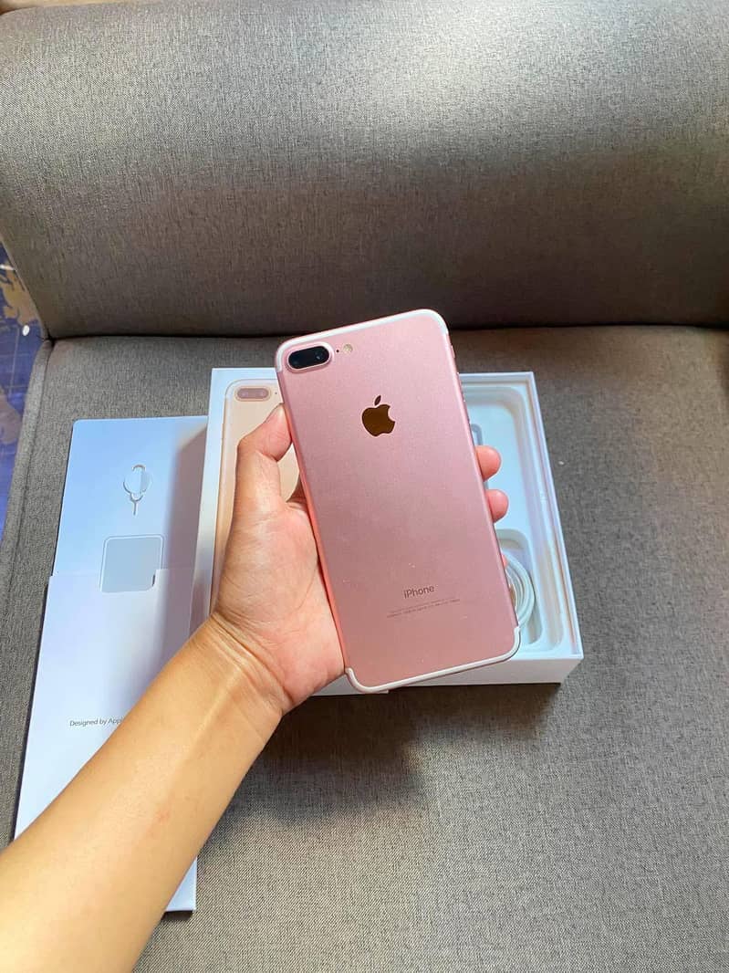 Apple iPhone 7 Plus 0
