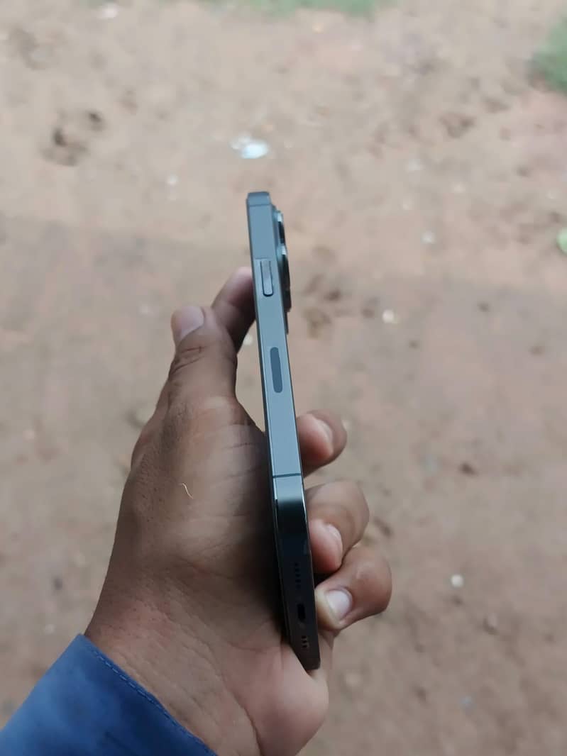 Apple iPhone 13 Pro 6