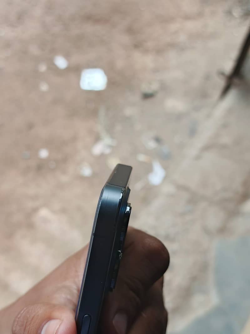 Apple iPhone 13 Pro 8