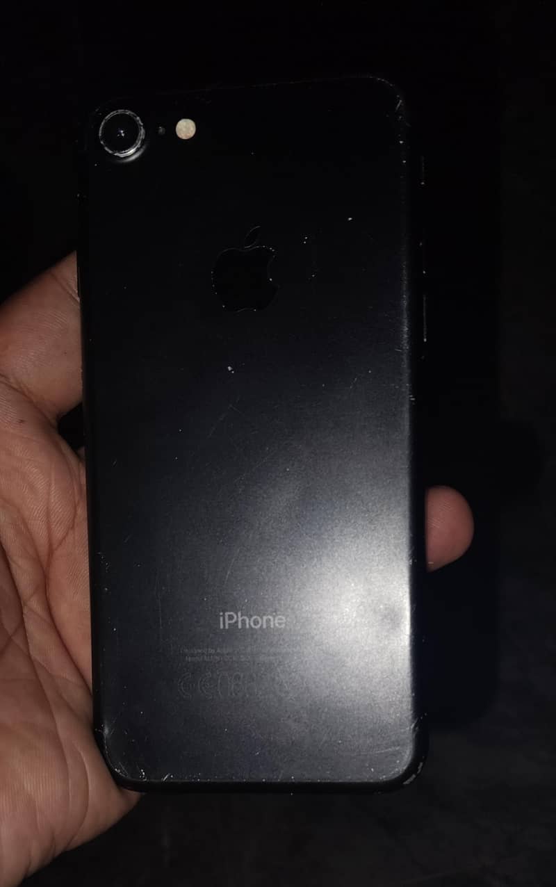 Apple iPhone 7 1