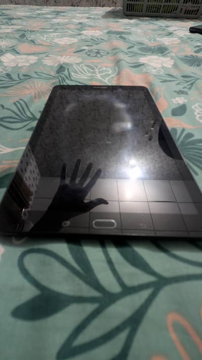 Samsung Tablet (smt561) android 7.1. 2, lineage 14.1