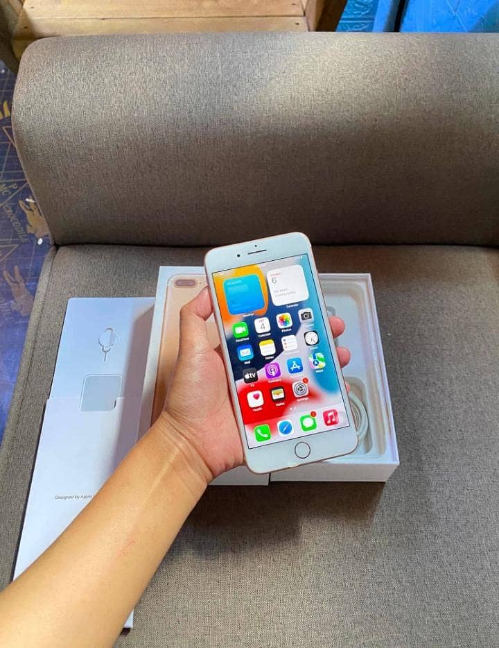 Apple iPhone 7 Plus 1