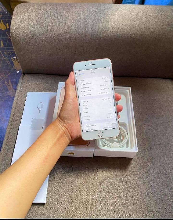 Apple iPhone 7 Plus 2