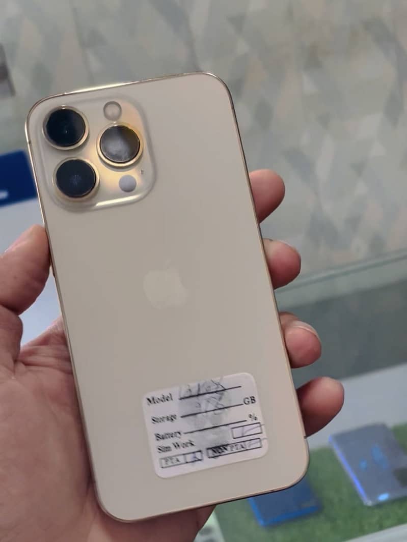 Apple iPhone 13 Pro 0