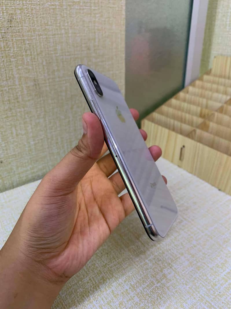 Apple iPhone X 1