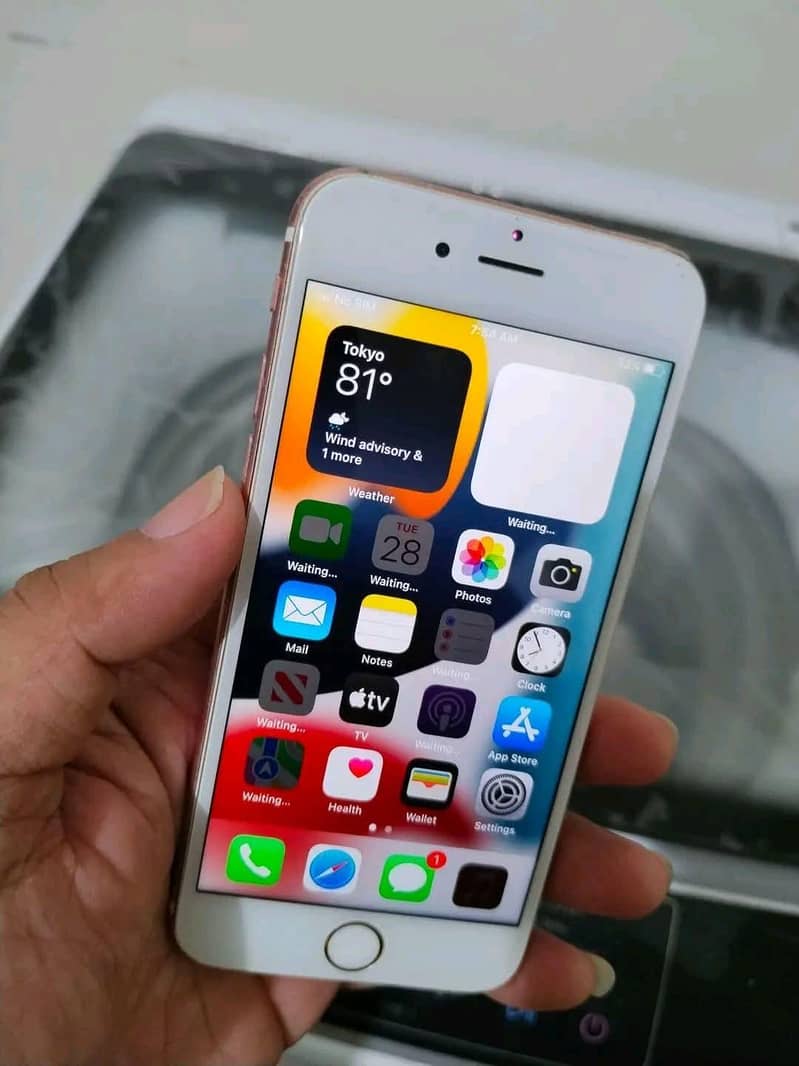Apple iPhone 6S Plus 1