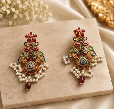 New and elegant earings