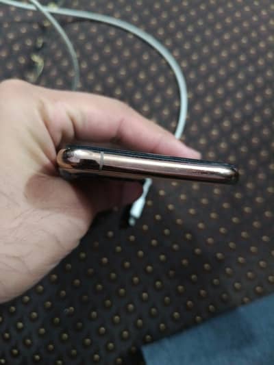 Iphone 11 pro 256gb pta 69k