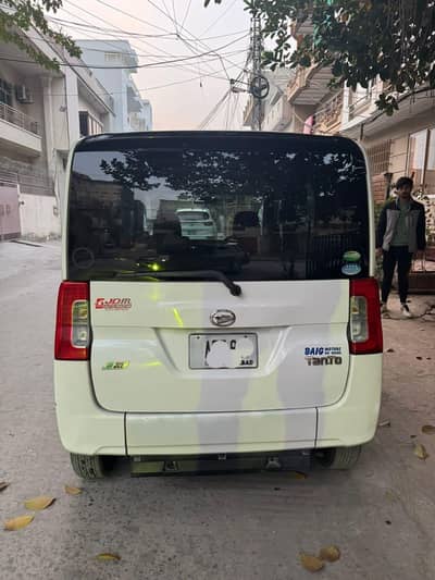 Daihatsu Tanto 2014