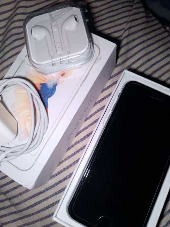 Apple iPhone 6S Plus 0
