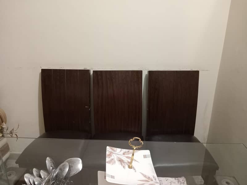 Dining tables 0