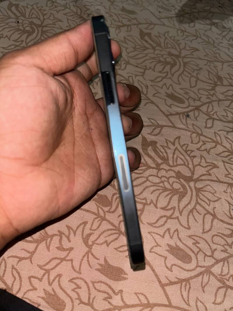 Apple iPhone 12 Pro 1