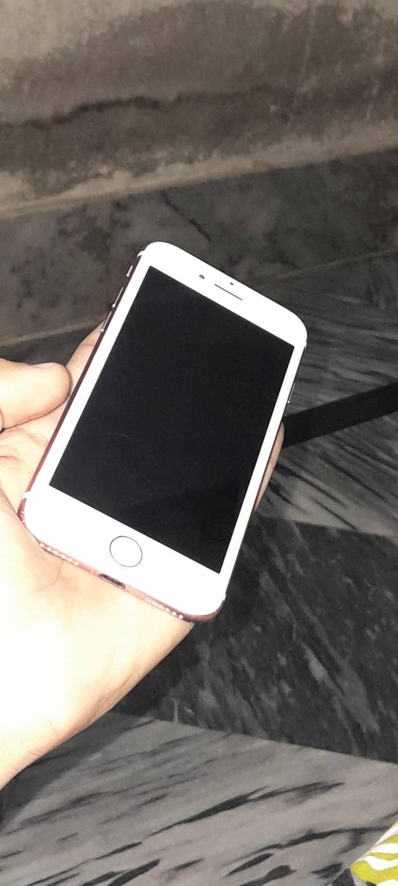 Apple iPhone 7 4