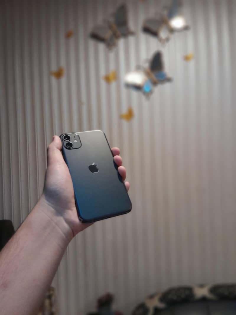 Apple iPhone 11 3