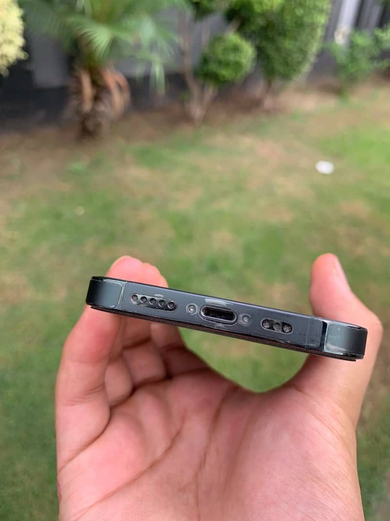 Apple iPhone 13 Pro 2