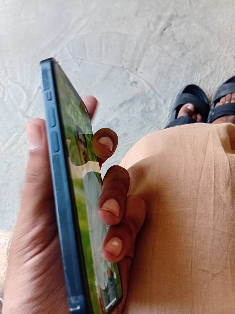 IPhone 14 2