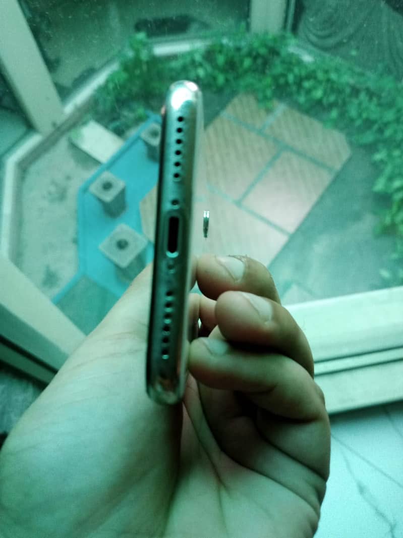Apple iPhone X 1