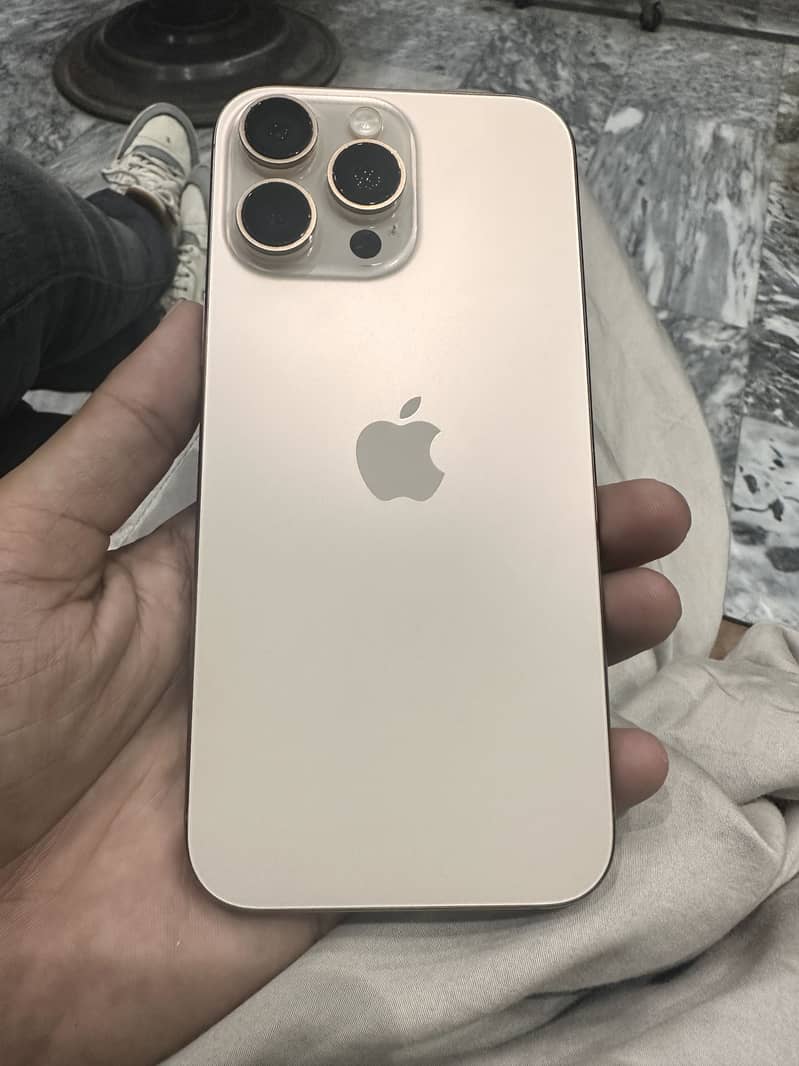 iPhone 16 pro max 2