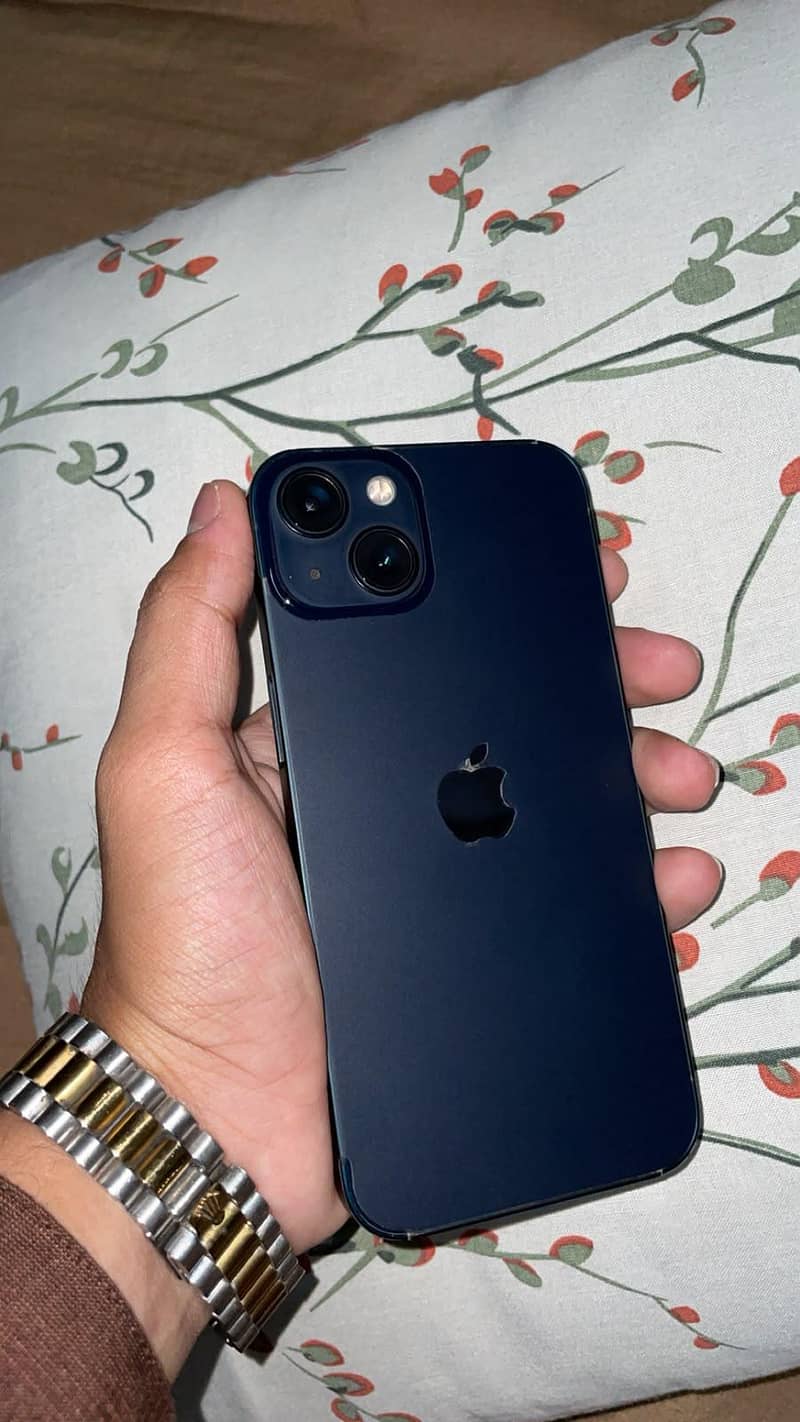 iPhone 13 6