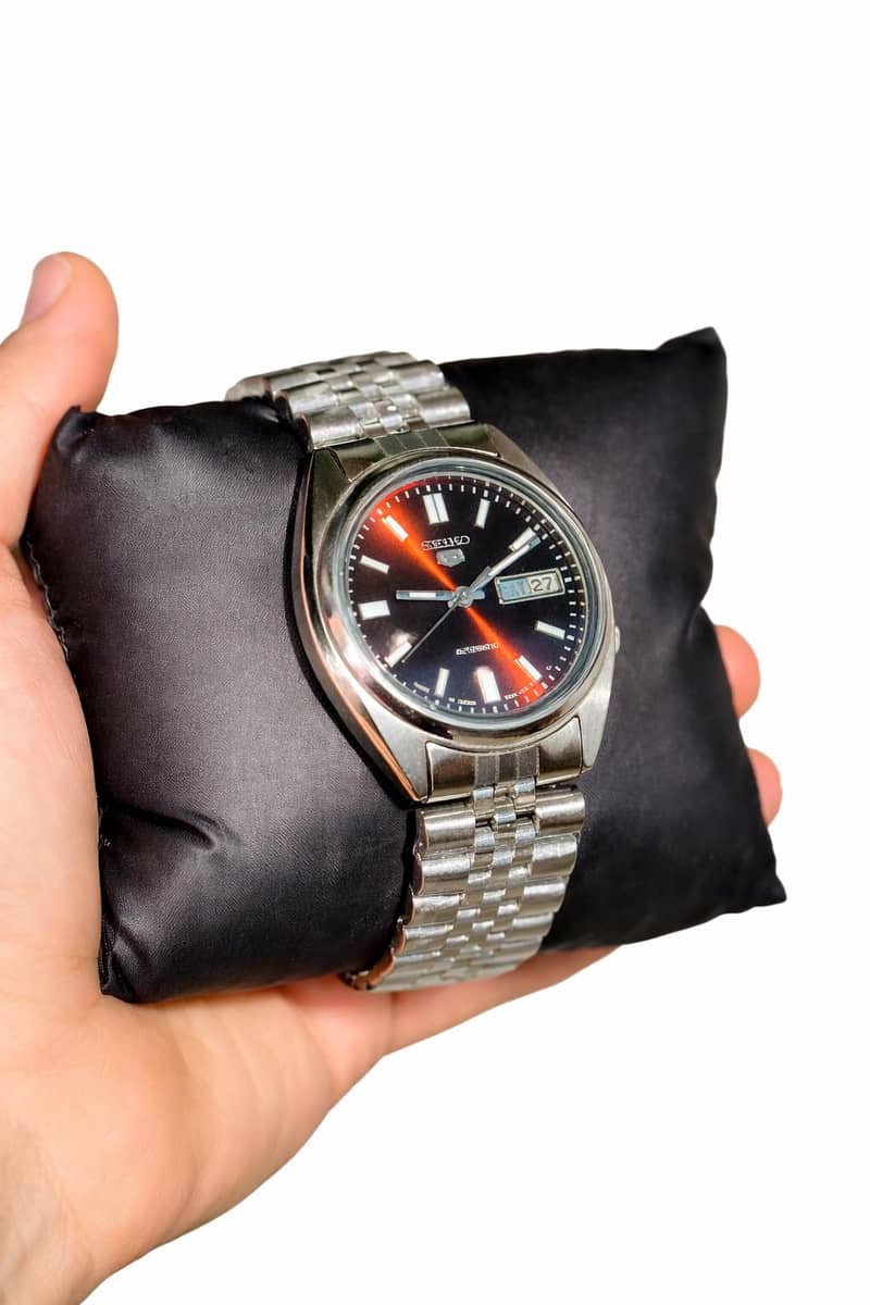 SEIKO 5 AUTOMATIC 0