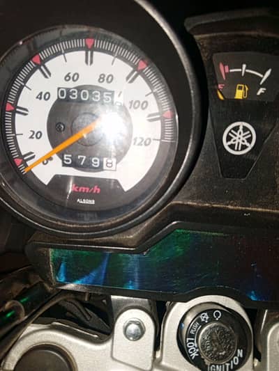 new bike hai only 3000 running guaranty open latter