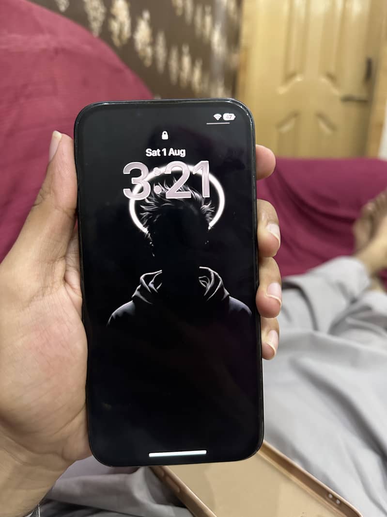 Apple iPhone 16e 2