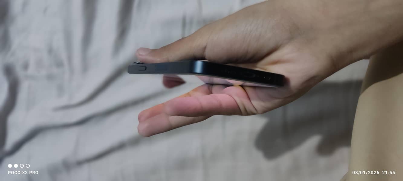 Apple iPhone 14 3