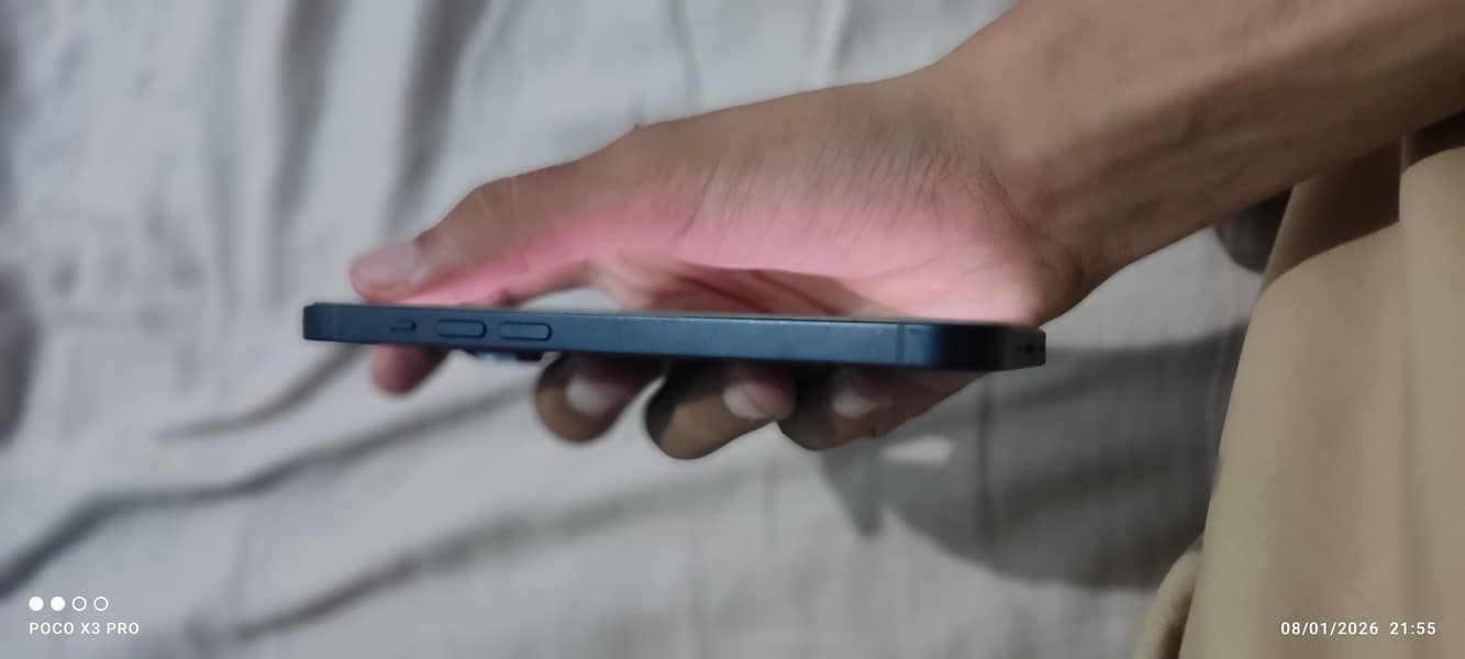 Apple iPhone 14 4
