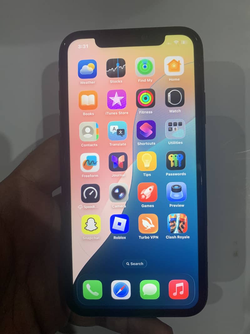 Apple iPhone 11 4