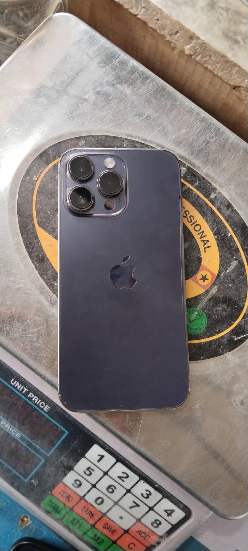 Apple iPhone 14 Pro Max 1